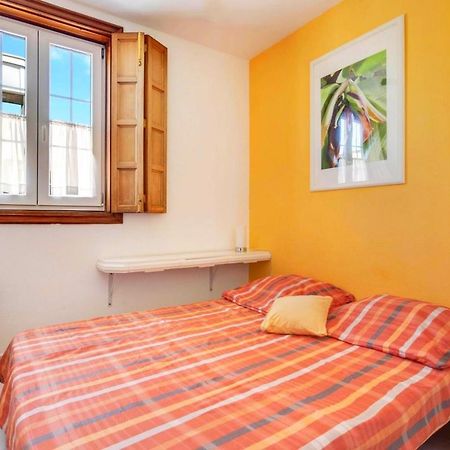 Remarkable 2-Bed House In Arona 아로나 외부 사진