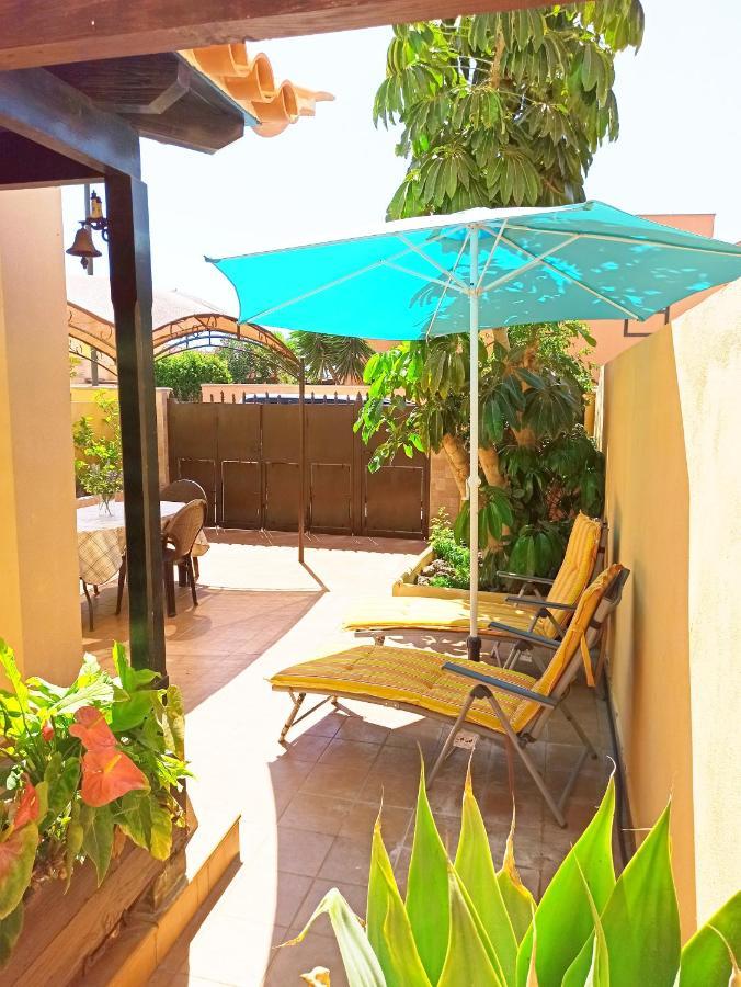 Remarkable 2-Bed House In Arona 아로나 외부 사진