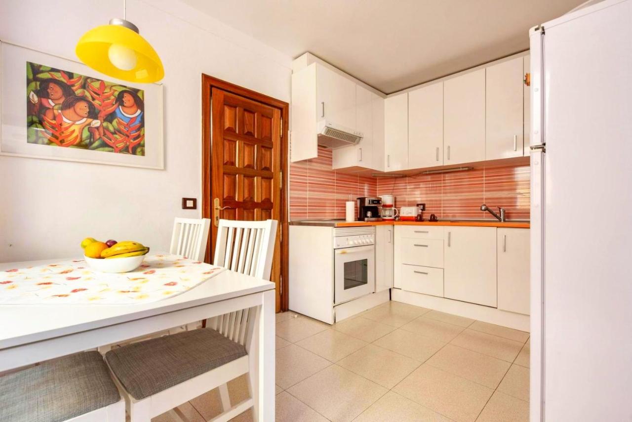 Remarkable 2-Bed House In Arona 아로나 외부 사진
